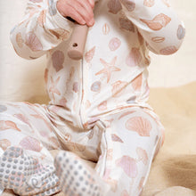 Load image into Gallery viewer, Shellebrations Footie
