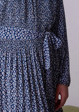 Load image into Gallery viewer, Belted Print Dress
