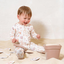 Load image into Gallery viewer, Shellebrations Footie
