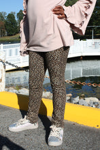 Load image into Gallery viewer, Leopard Legging
