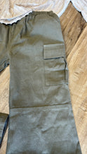 Load image into Gallery viewer, Army Green Cargo Pant
