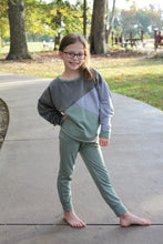 Load image into Gallery viewer, Sage Solid Fleece Jogger
